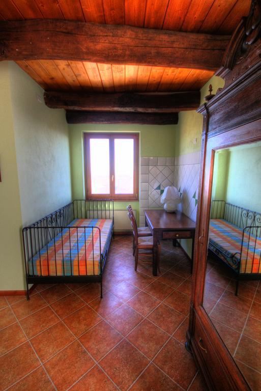 Azienda Agrituristica Alcastle Montabone Экстерьер фото